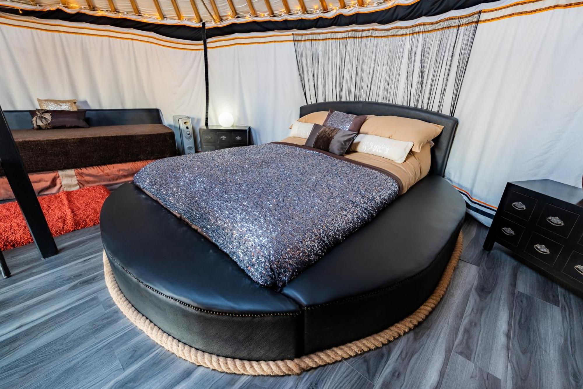 ホテル Lincoln Yurts エクステリア 写真