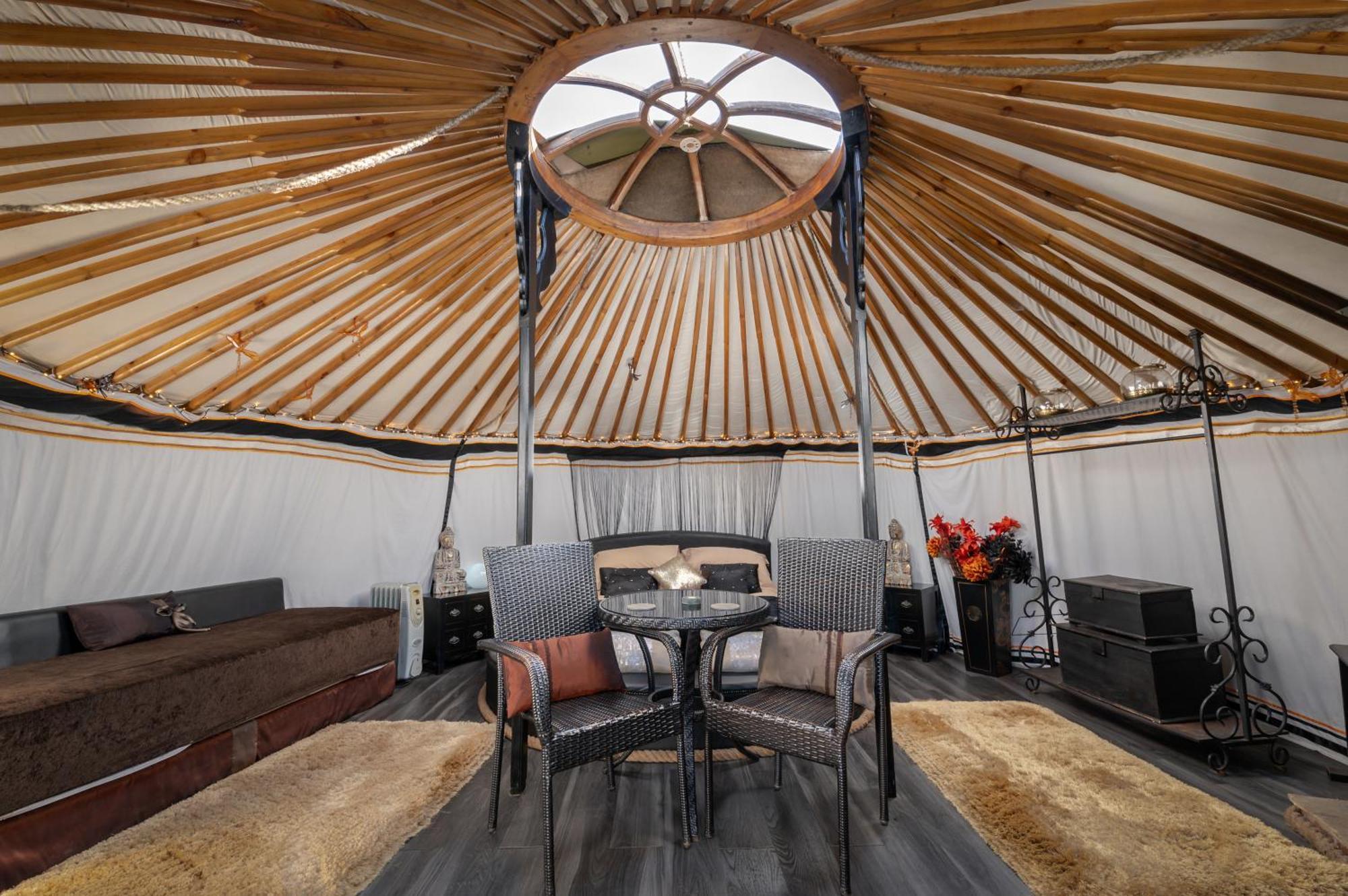 ホテル Lincoln Yurts エクステリア 写真